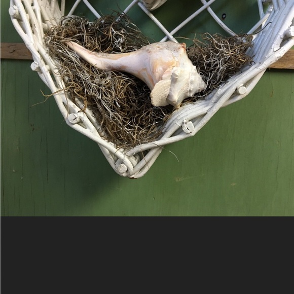 White Coastal Heart Wall Basket - Picture 5 of 5